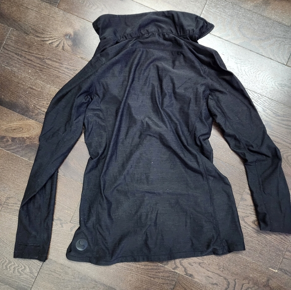 Cadenshae Long Sleeve Aspire Breastfeeding Top - Picture 2 of 8